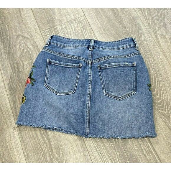 PacSun blue jean denim mini skirt colorful floral embroidery cut-off style sz 24 - Picture 3 of 7